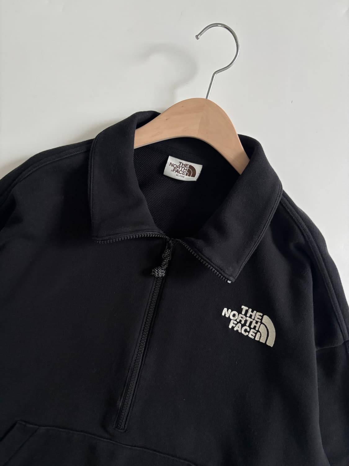 The North Face 노스페이스 부클로고 블랙컬러 코튼 반집업 맨투 상품이미지3