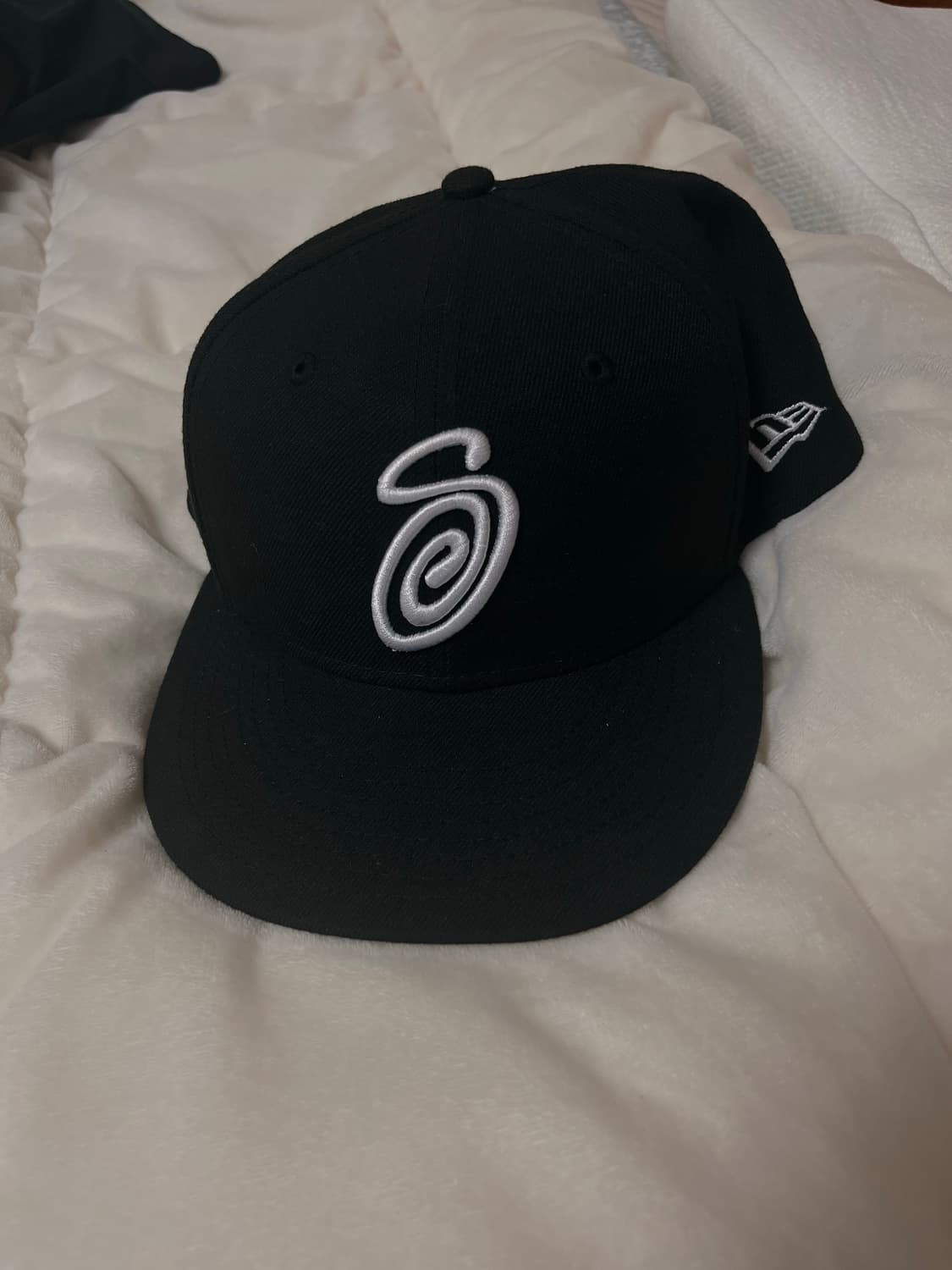 (7 1/2) 59.6 스투시 컬리 S 59피프티 뉴에라 캡 블랙 상품이미지1