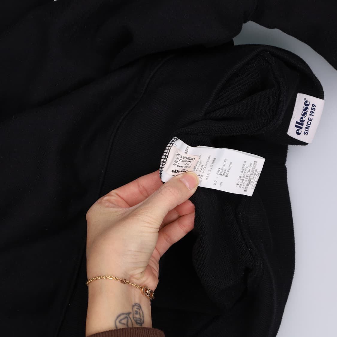 [95] 엘레쎄 스몰로고 블랙 맨투맨 1222H2 상품이미지5