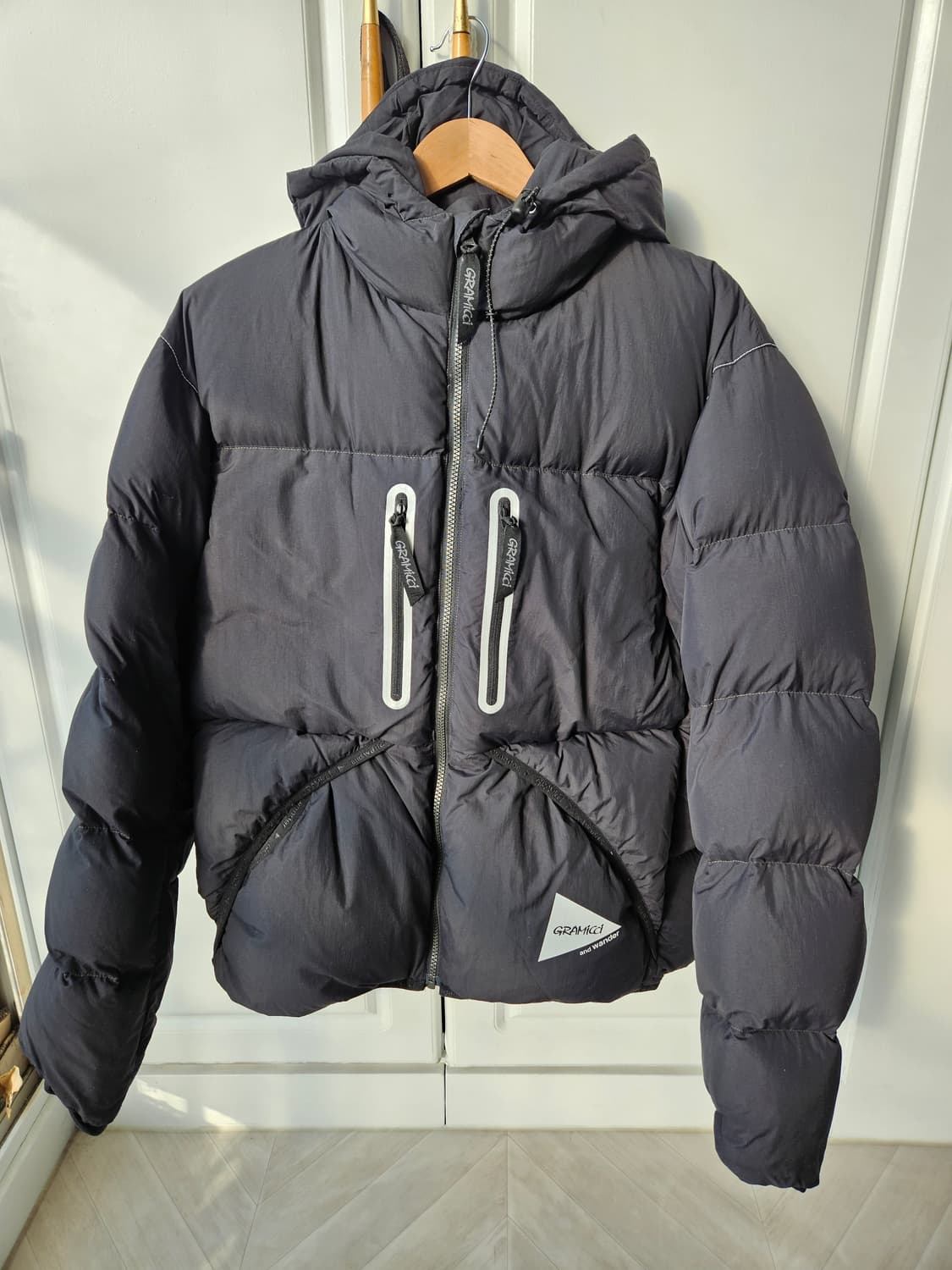 앤드원더X그라미치 다운 자켓 L 상품이미지1