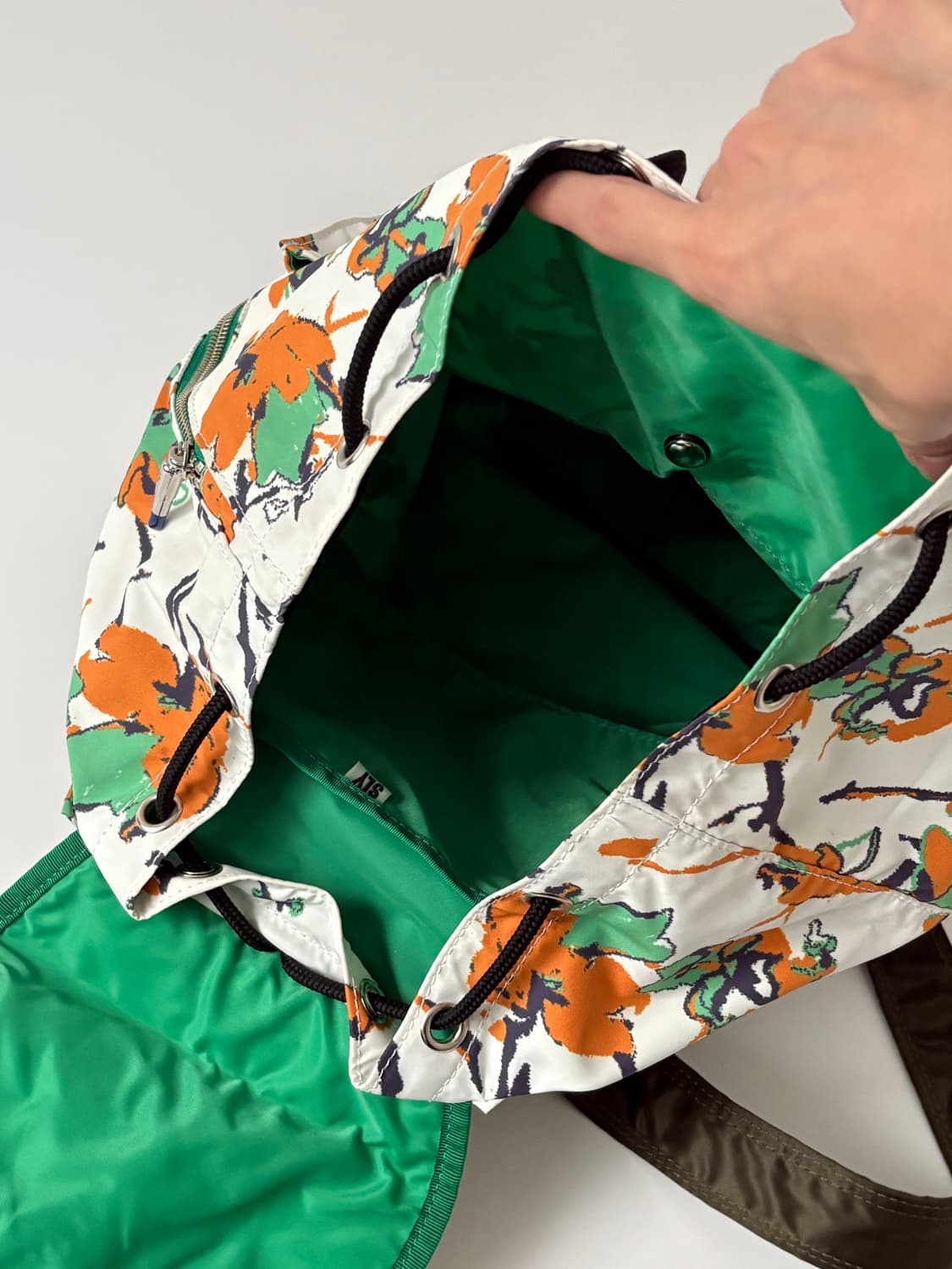 X SLY - FLOWER BACKPACK (White) 상품이미지10