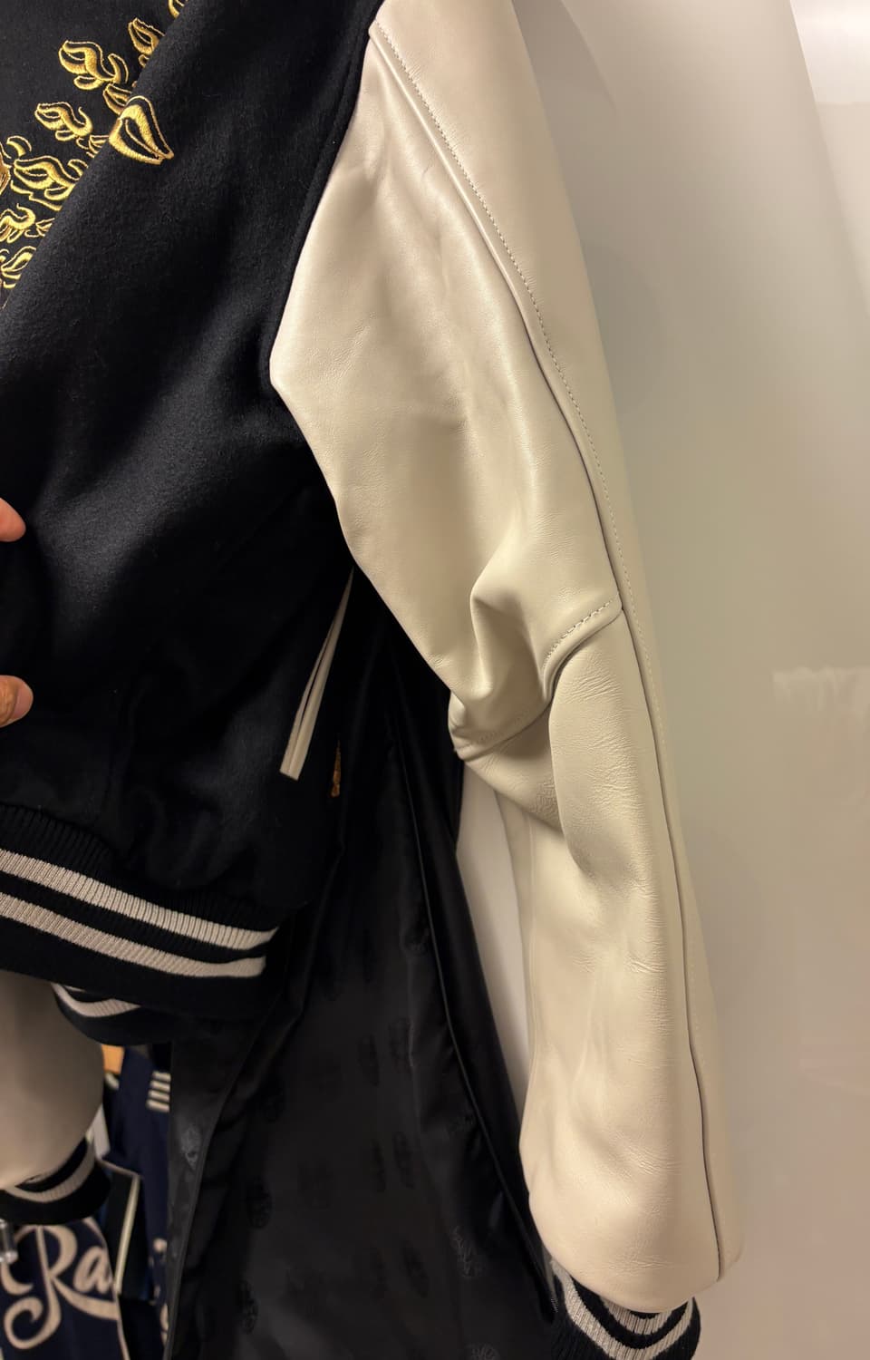 (L) 스투시 Stussy x 드리스반노튼 바시티자켓 상품이미지7