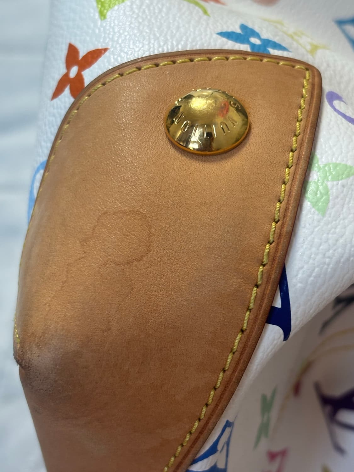 루이비통 멀티 우슐라 화이트 판매합니다 상품이미지6