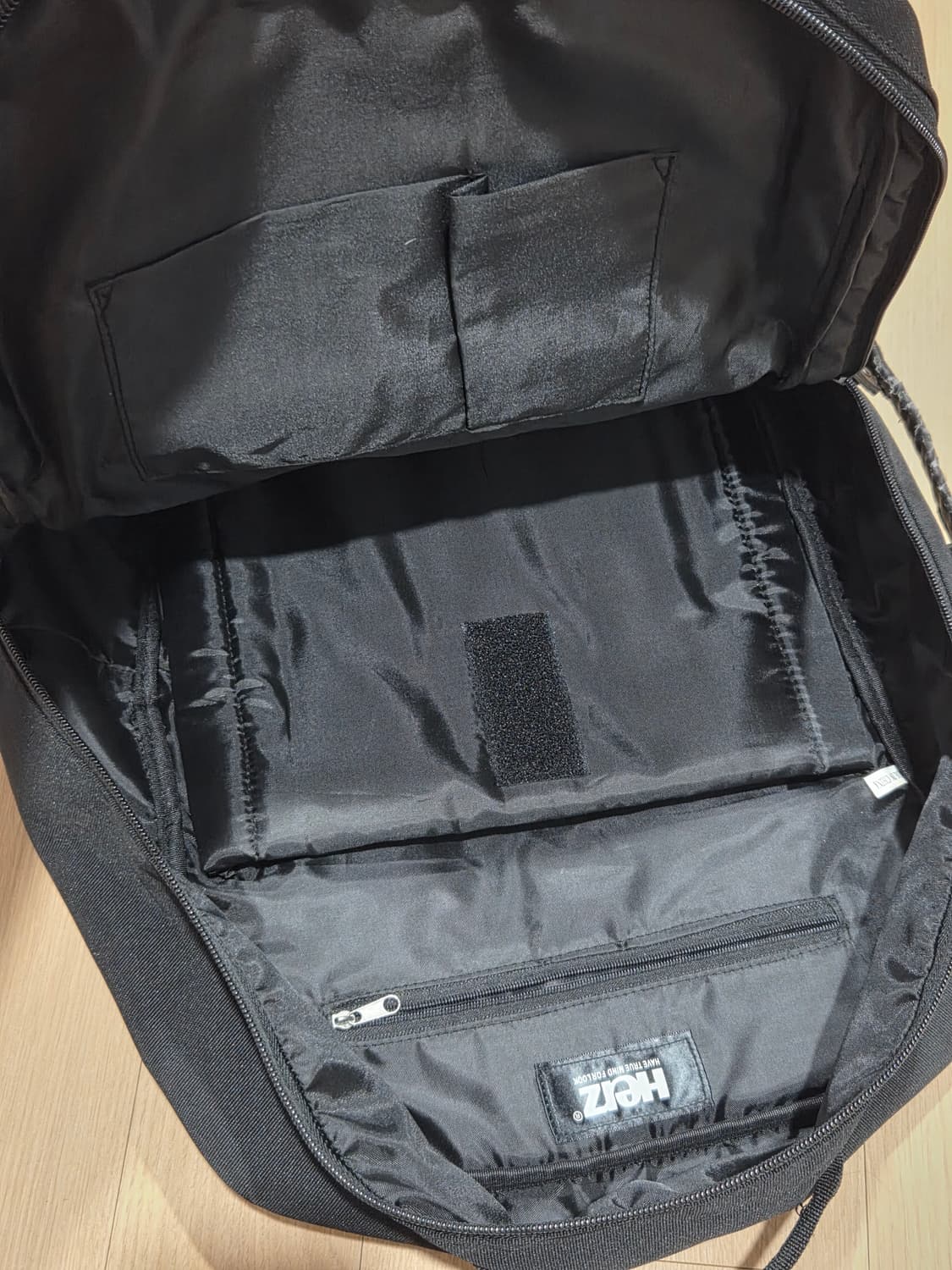 일본 헤르츠 Herz 백팩 검정 상품이미지4