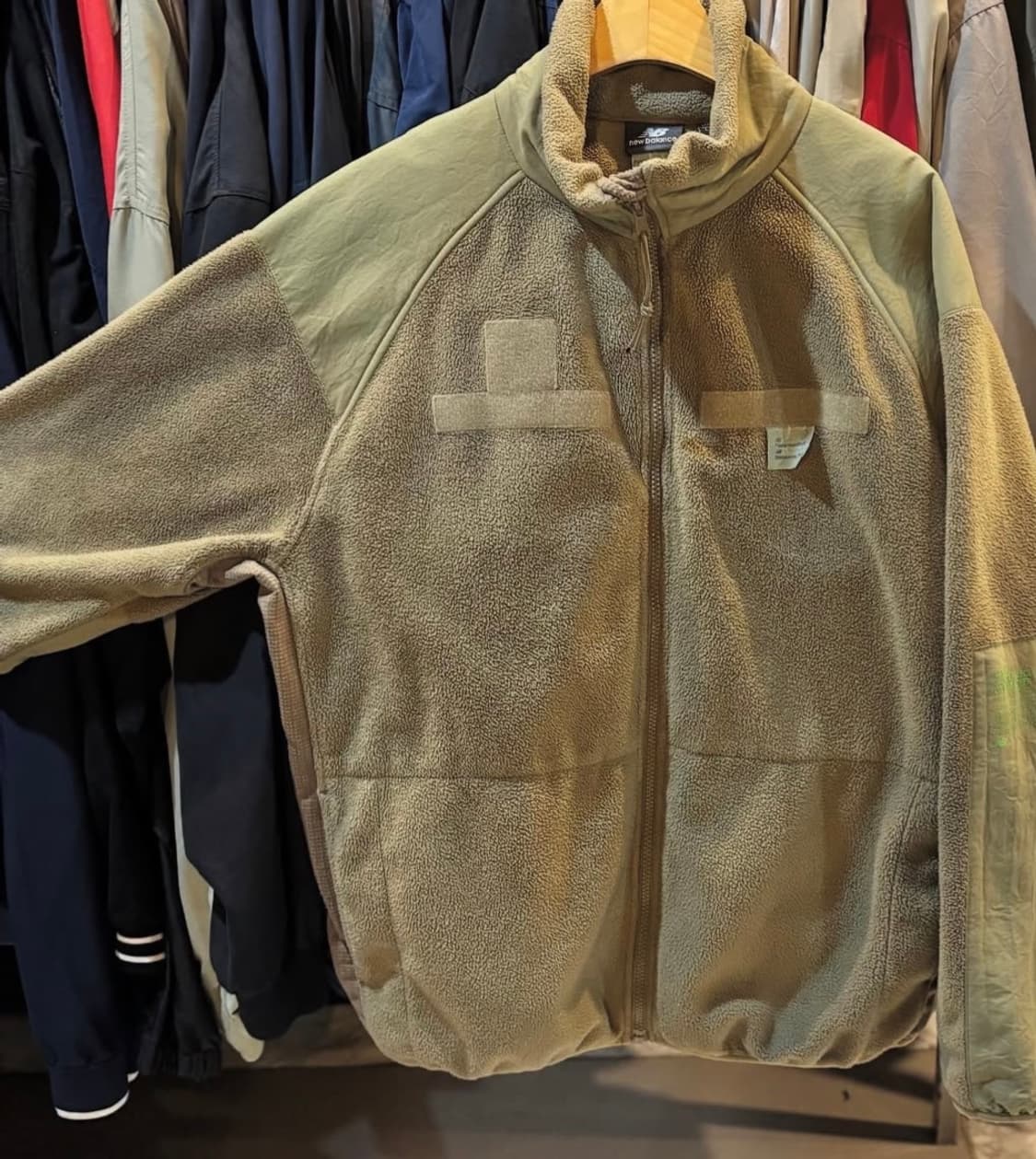 뉴발란스 X 디스이즈네버댓 PFU 플리스 집업 상품이미지1