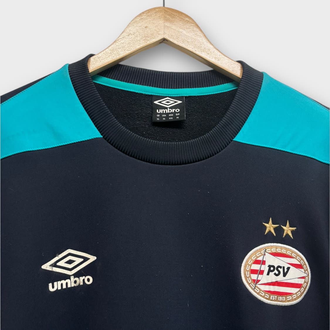  ■ 엄브로 PSV 아인트호벤 트레이닝탑(해외)XL    상품이미지3