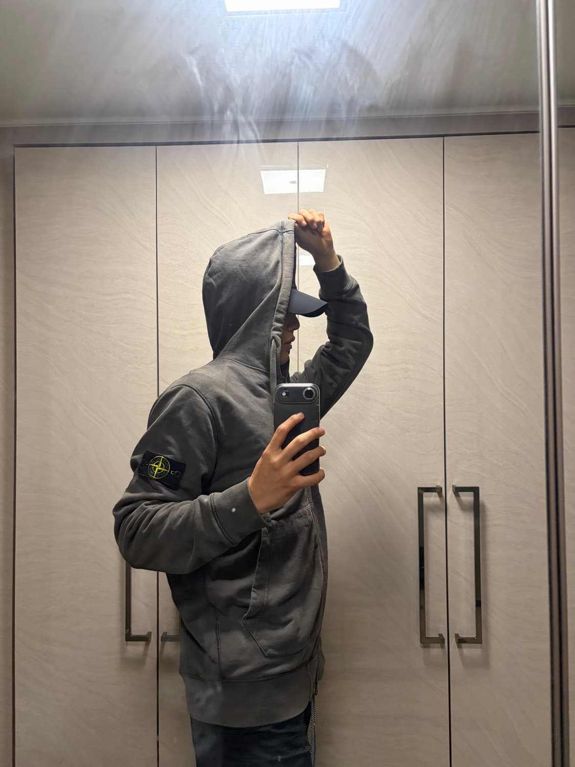 스톤아일랜드 후드집업 상품이미지1