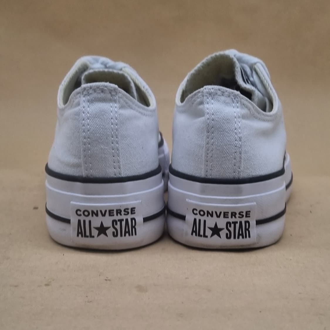 컨버스 척테일러 리프트 여성스니커즈230 상품이미지4