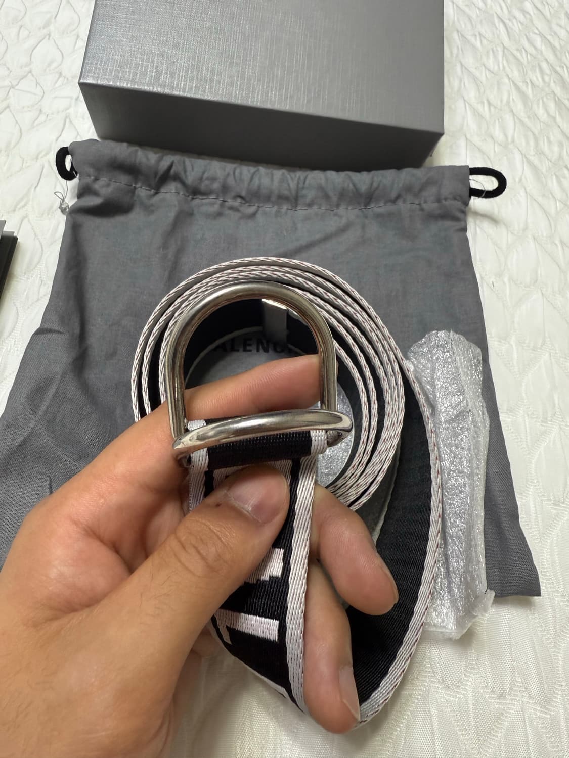 발렌시아가 D링 벨트 블랙 그레이 레드 판매합니다 상품이미지2