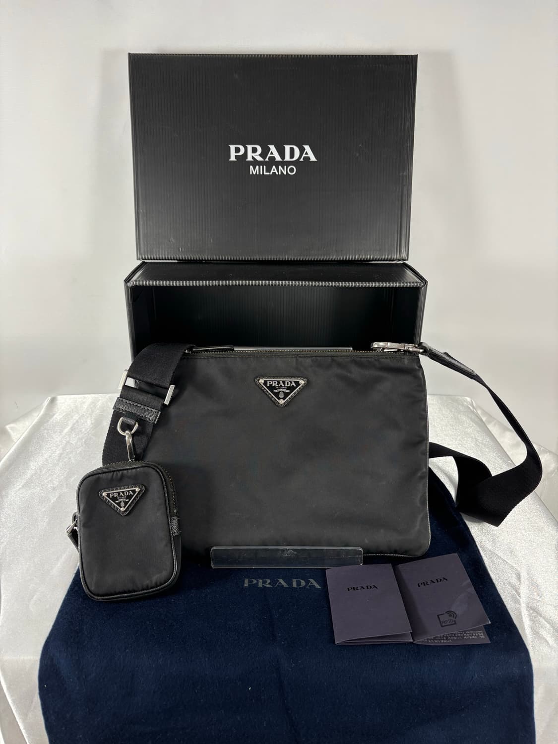 (풀박스/정품)프라다 나일론 삼각로고 크로스백 상품이미지2