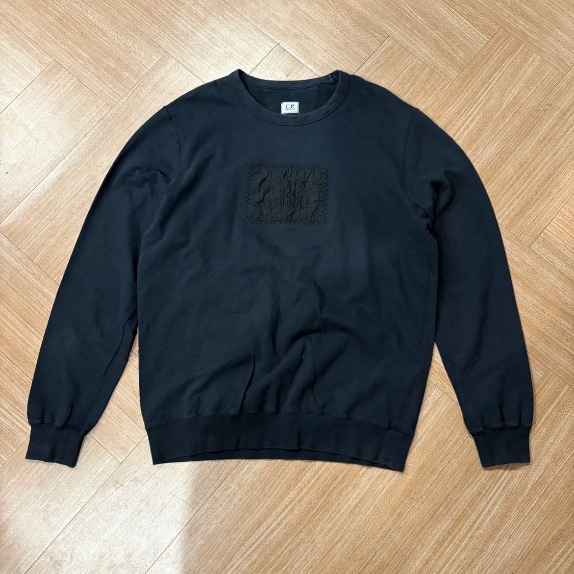 씨피컴퍼니 빅로고 패치 롱 슬리브 상품이미지1