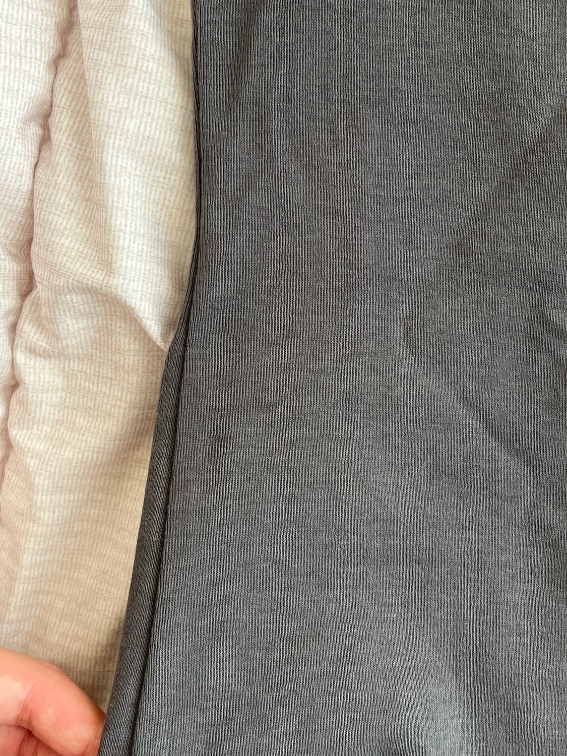 HAGAMOS 아가모스 플라워 레이스 홀터 슬리브리스 / 컷아웃 슬리브 상품이미지6