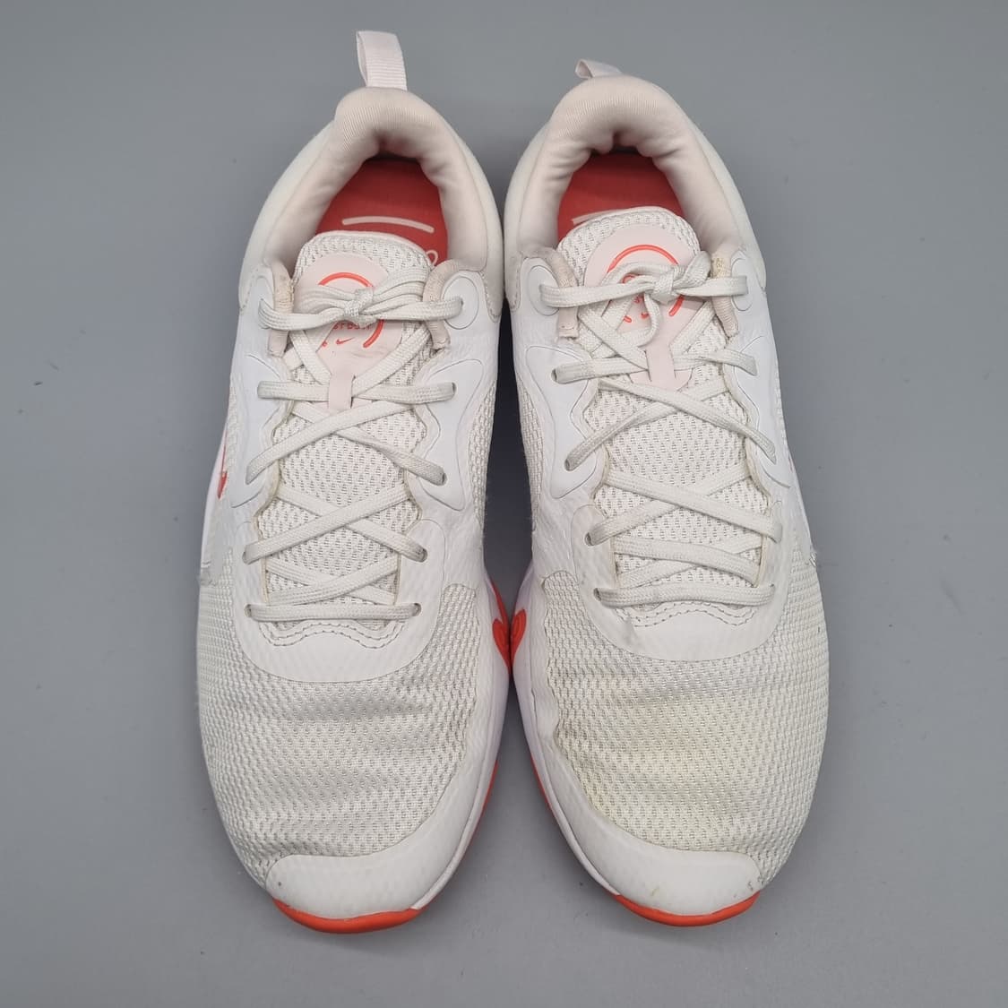 나이키 리뉴 인시즌 여성운동화240 상품이미지2