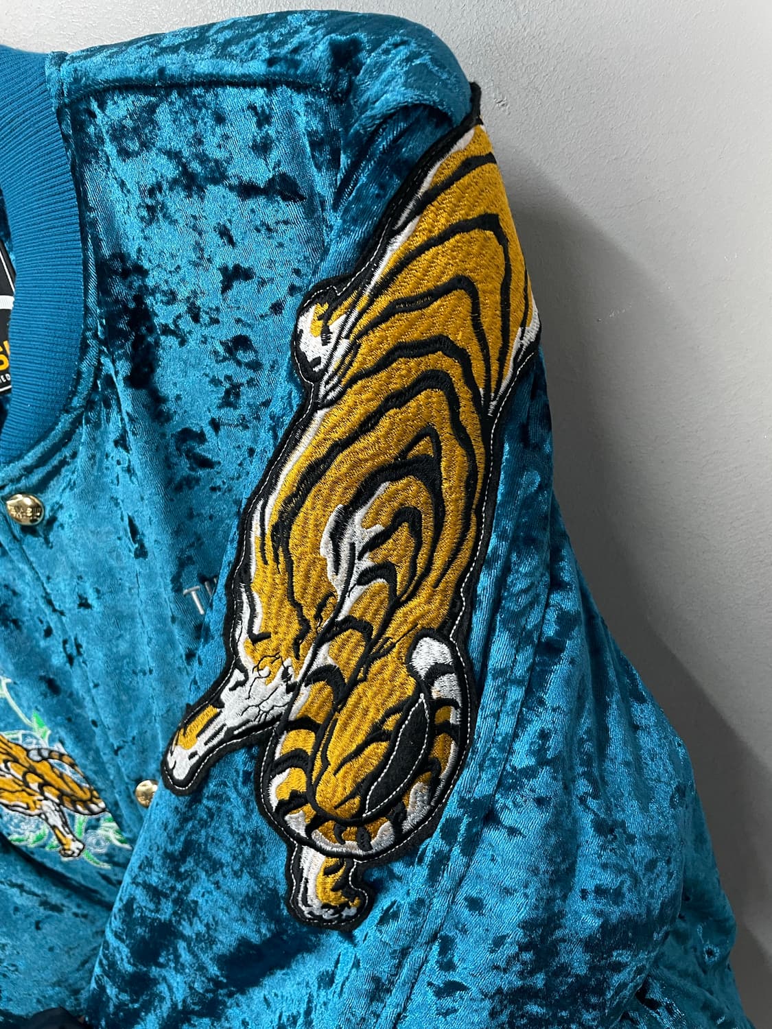 에비수 타이거 벨루어 벨벳 블루종 자켓 H1969 상품이미지5