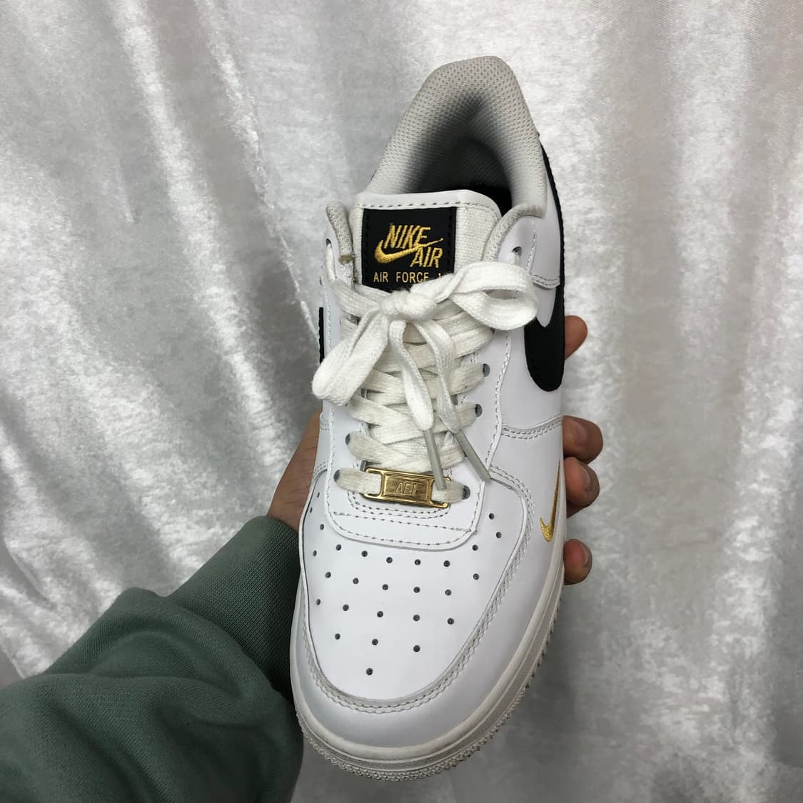 나이키 에어포스 1 07 에센셜 스니커즈 사이즈245  상품이미지5
