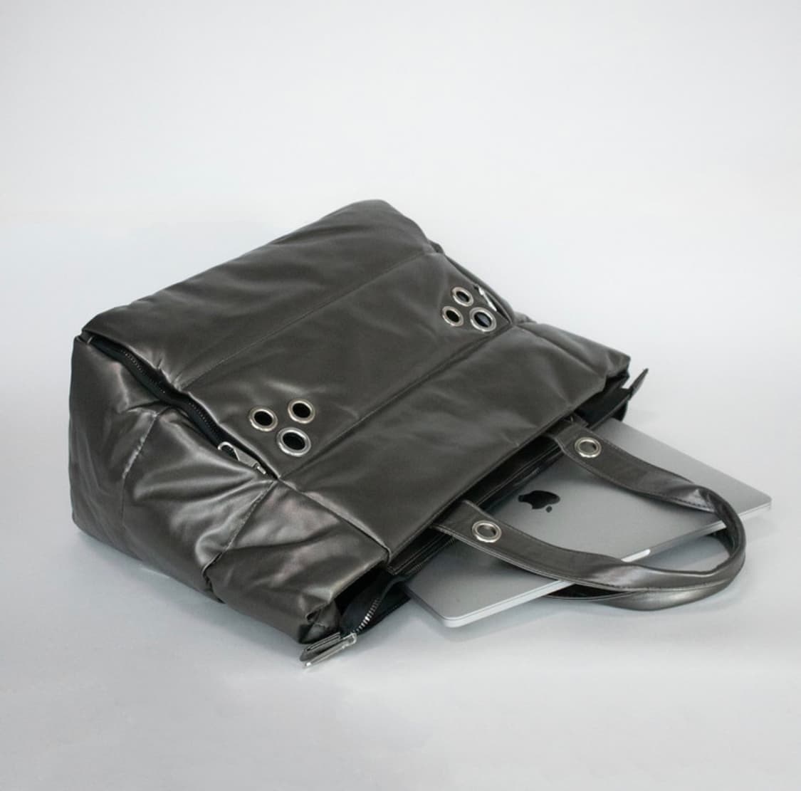 MY EYELET TRAVEL BAG gun 상품이미지1