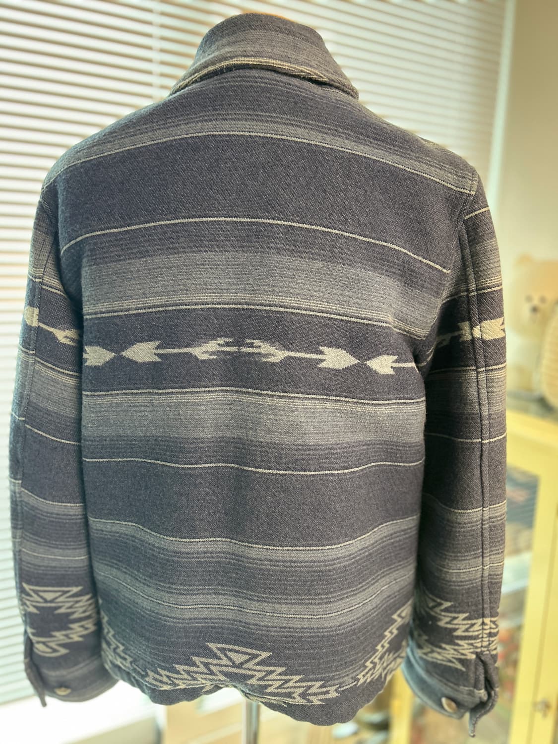 레미릴리프 네이티브 그래픽 콘초 자켓 S 상품이미지5