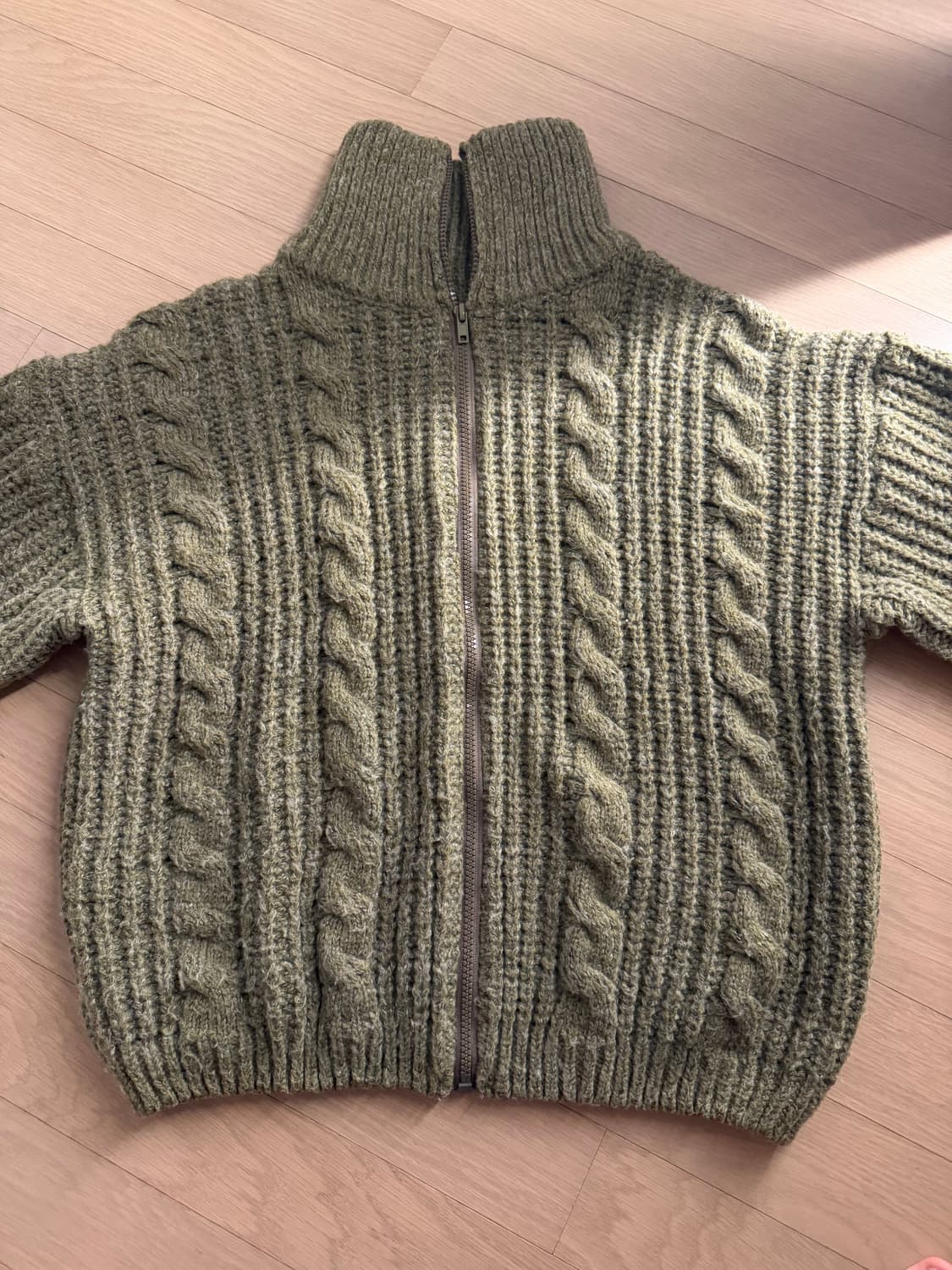 니트집업 상품이미지1