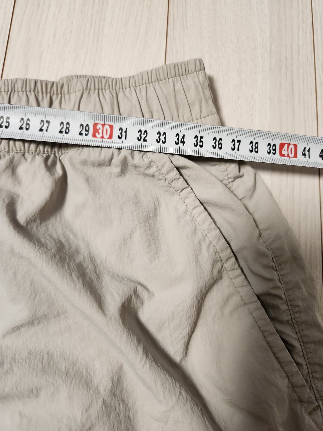 디스커버리 뉴발란스 반바지 사이즈m 일괄 두벌 판매

둘다 베이지색이고  상품이미지4