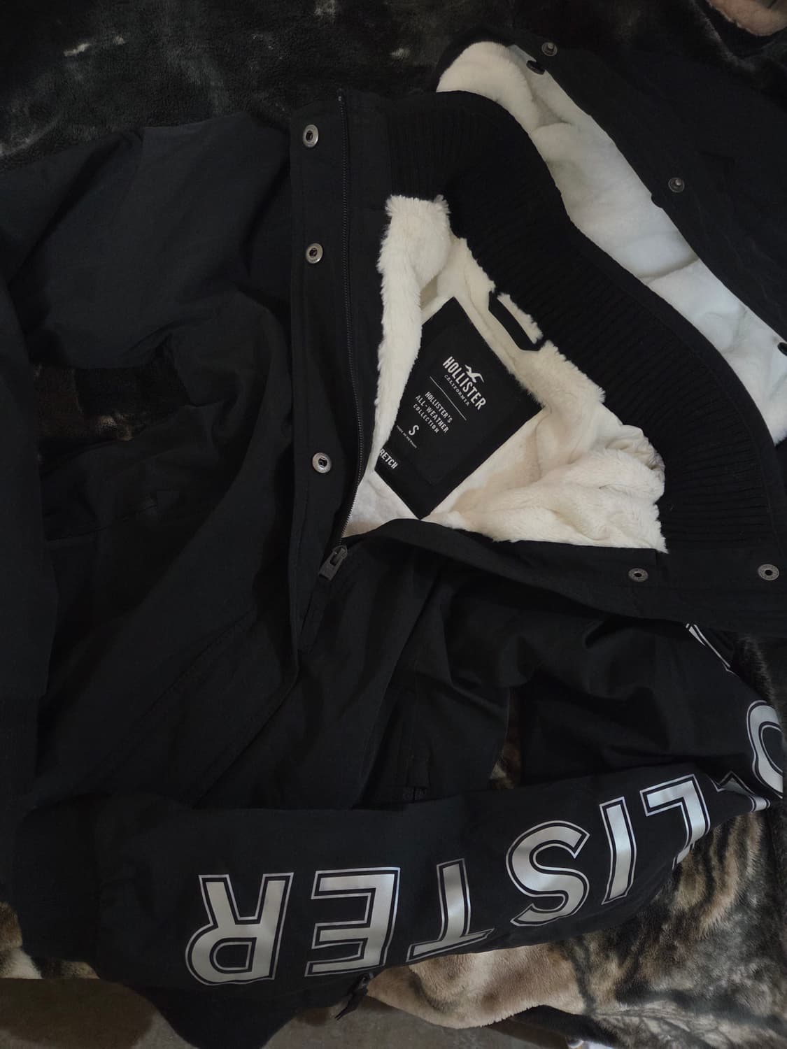 홀리스터 안감퍼바람막이(모자털x) S 상품이미지2