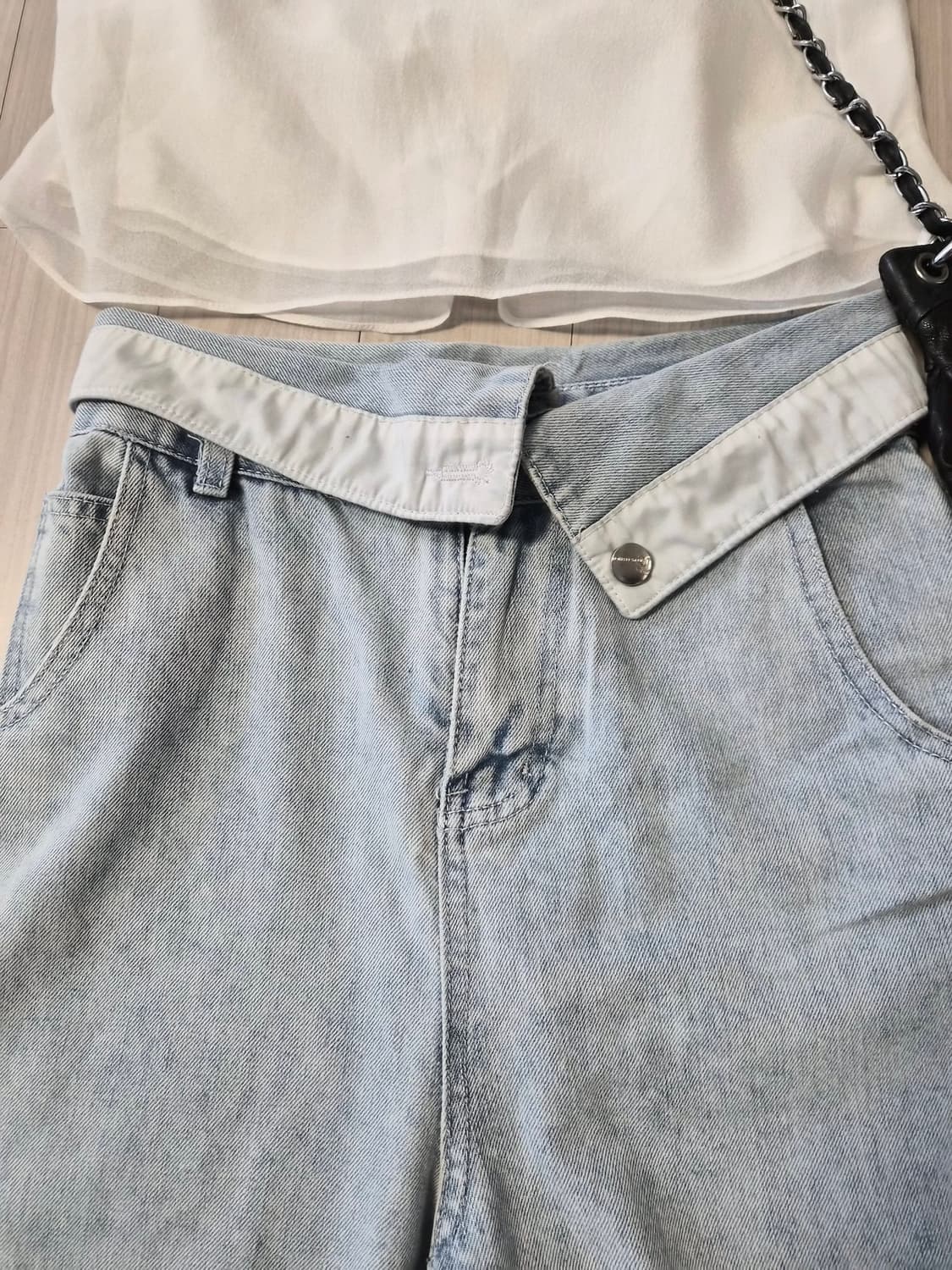 유니크한 투웨이 와이드 데님 팬츠 (연청) 상품이미지3