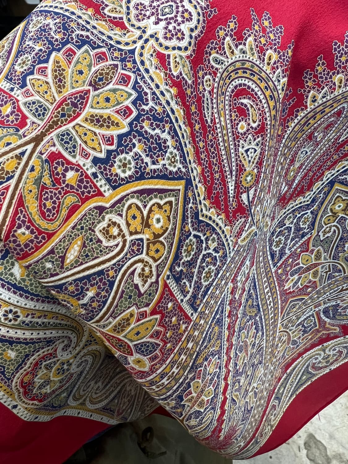 입생로랑 페이즐리 실크 스카프 상품이미지6