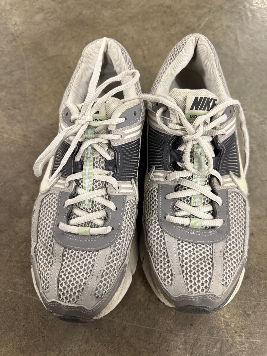 나이키 줌 보메로 5 회색 265mm 상품이미지2