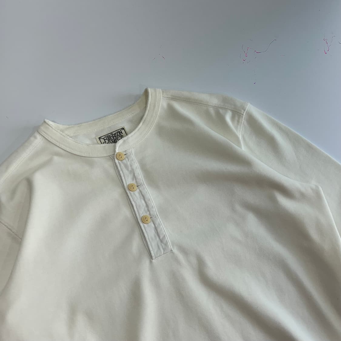 The Bronson Mfg 헨리넥 화이트 롱슬리브  상품이미지4