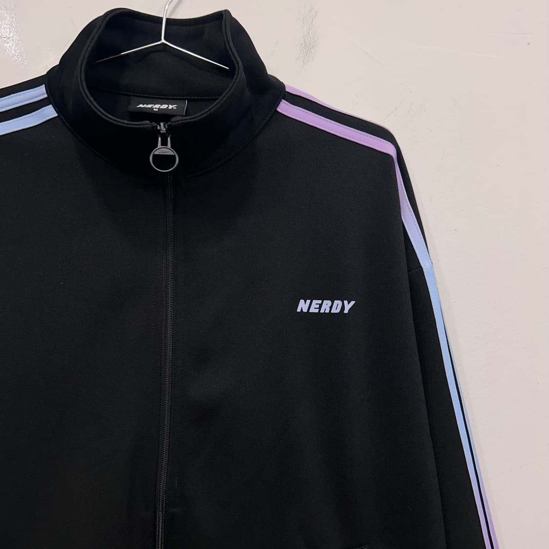 널디 그라데이션 트랙 하이넥 집업 져지 상품이미지1