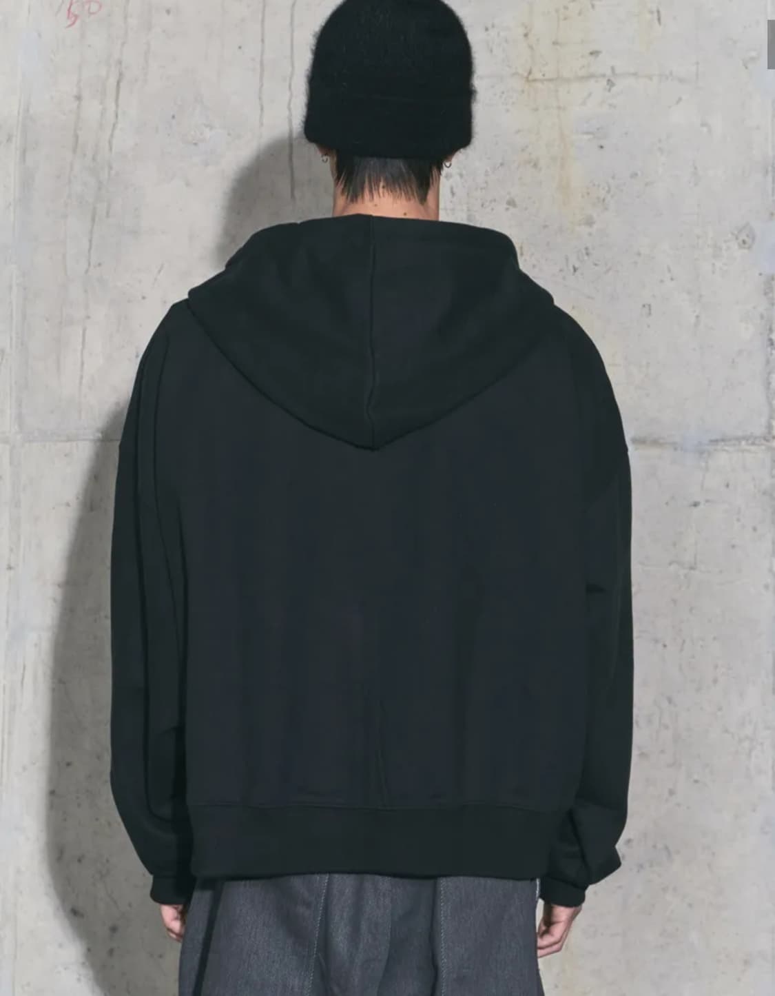 Free / 블랙 ) 디서먼트 시그니처 크롭 오버핏 후드집업 상품이미지3