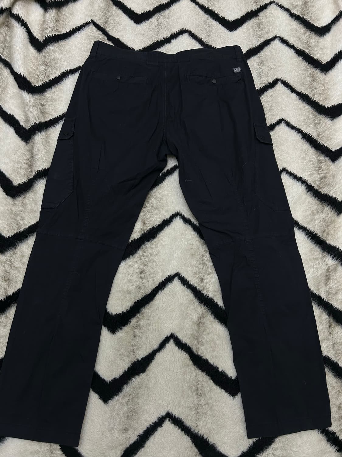 [32]C.P 컴퍼니 렌즈 카고 코튼 팬츠/블랙 상품이미지3