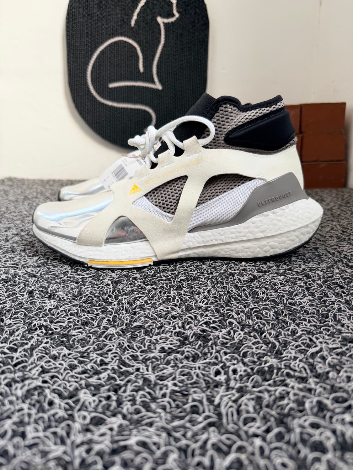 스텔라 맥카트니 x 아디다스 울트라부스트 21 상품이미지1