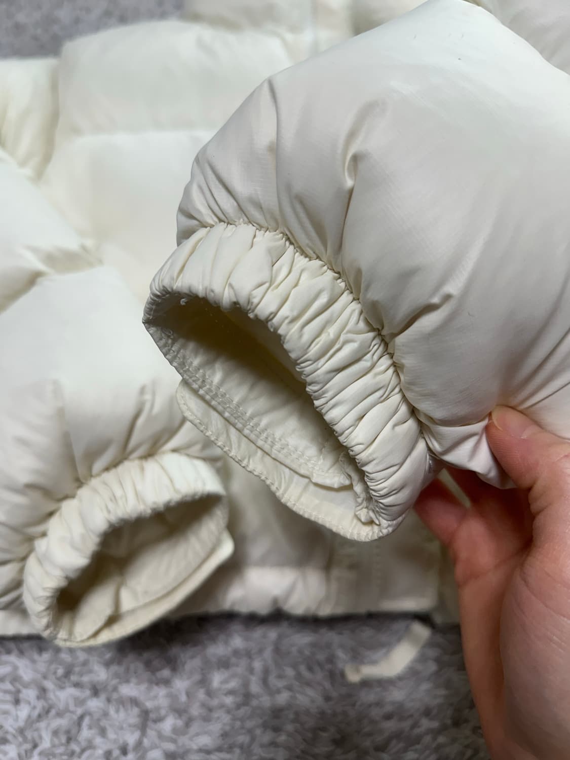 블랙업 로알린 세미크롭 숏패딩 아이보리 상품이미지5