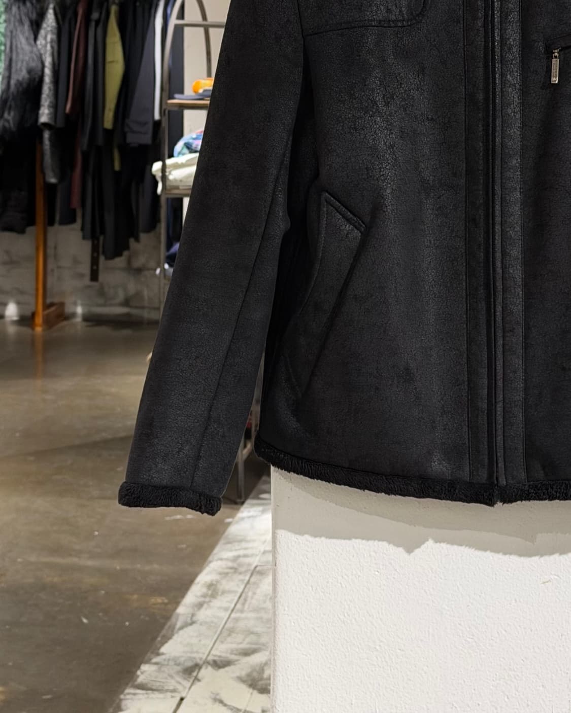 버버리 블랙라벨 블랙 라이더 무스탕 상품이미지5