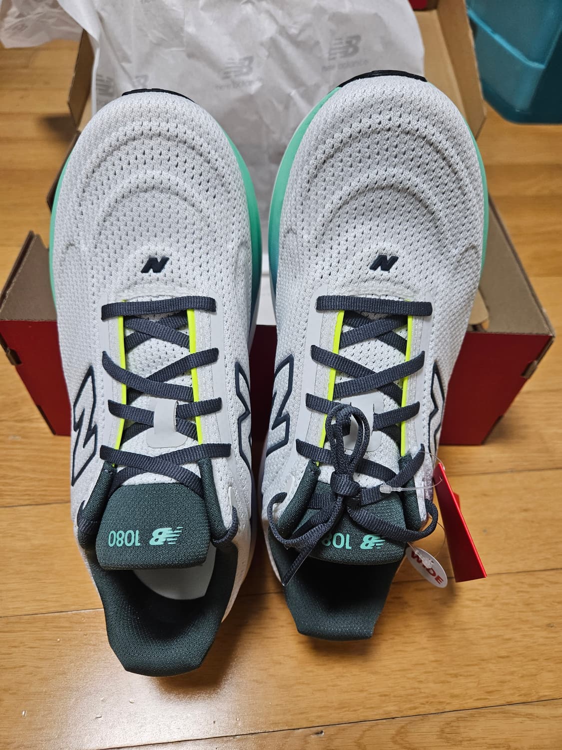 뉴발란스 1080 v15 265사이즈 상품이미지1