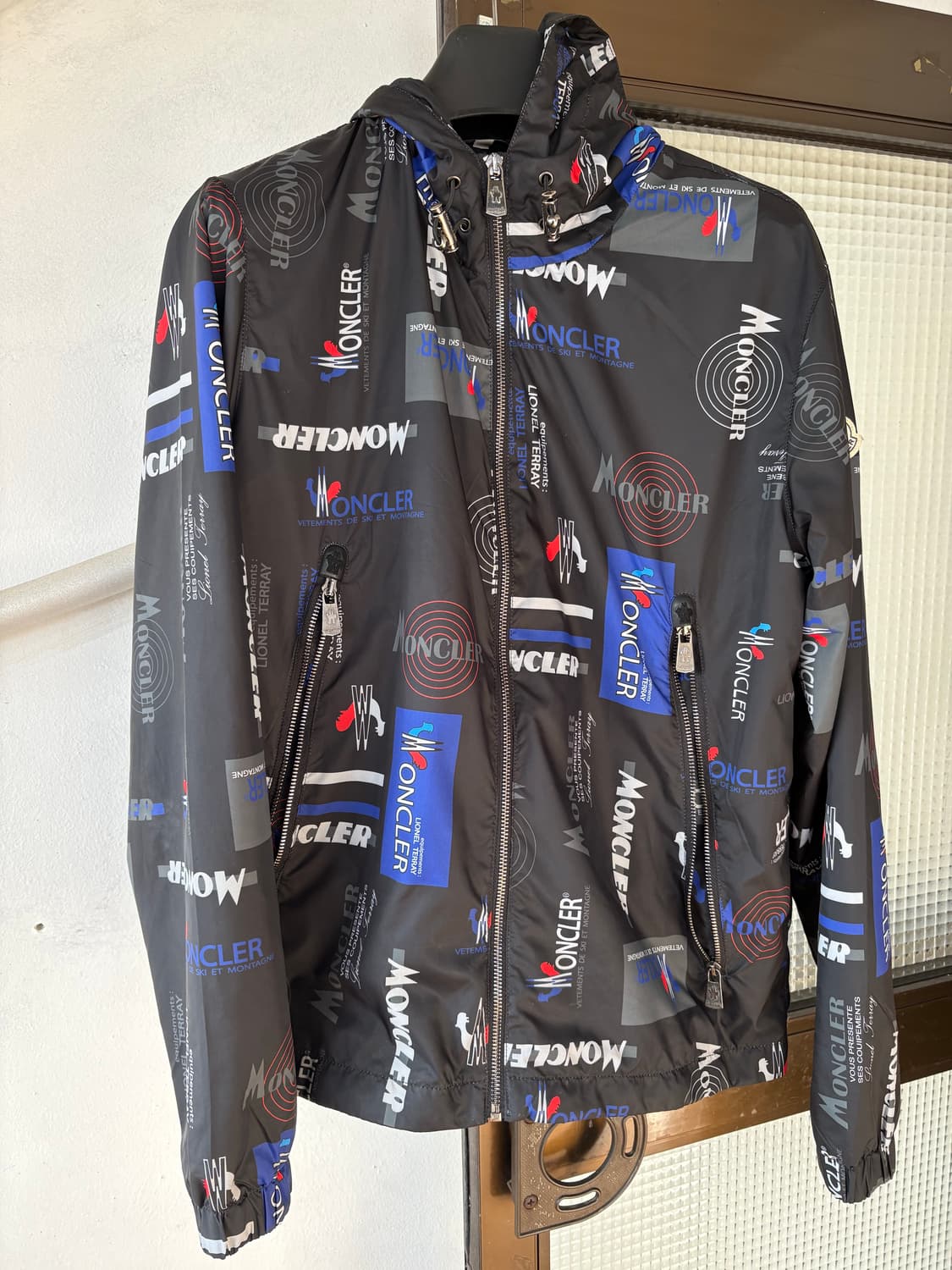 몽클레어 바람막이 상품이미지1