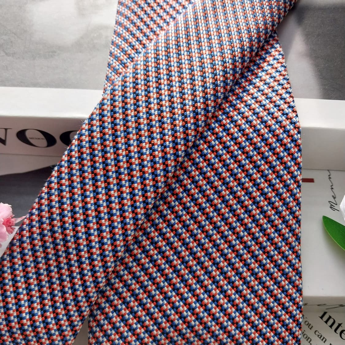 던힐 실크 레드 마이크로 체크 넥타이 9.1cm A+등급 K1654
 상품이미지4