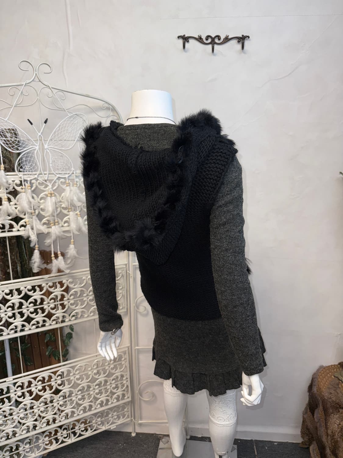 Black rabbit fur trimming hood vest 상품이미지5