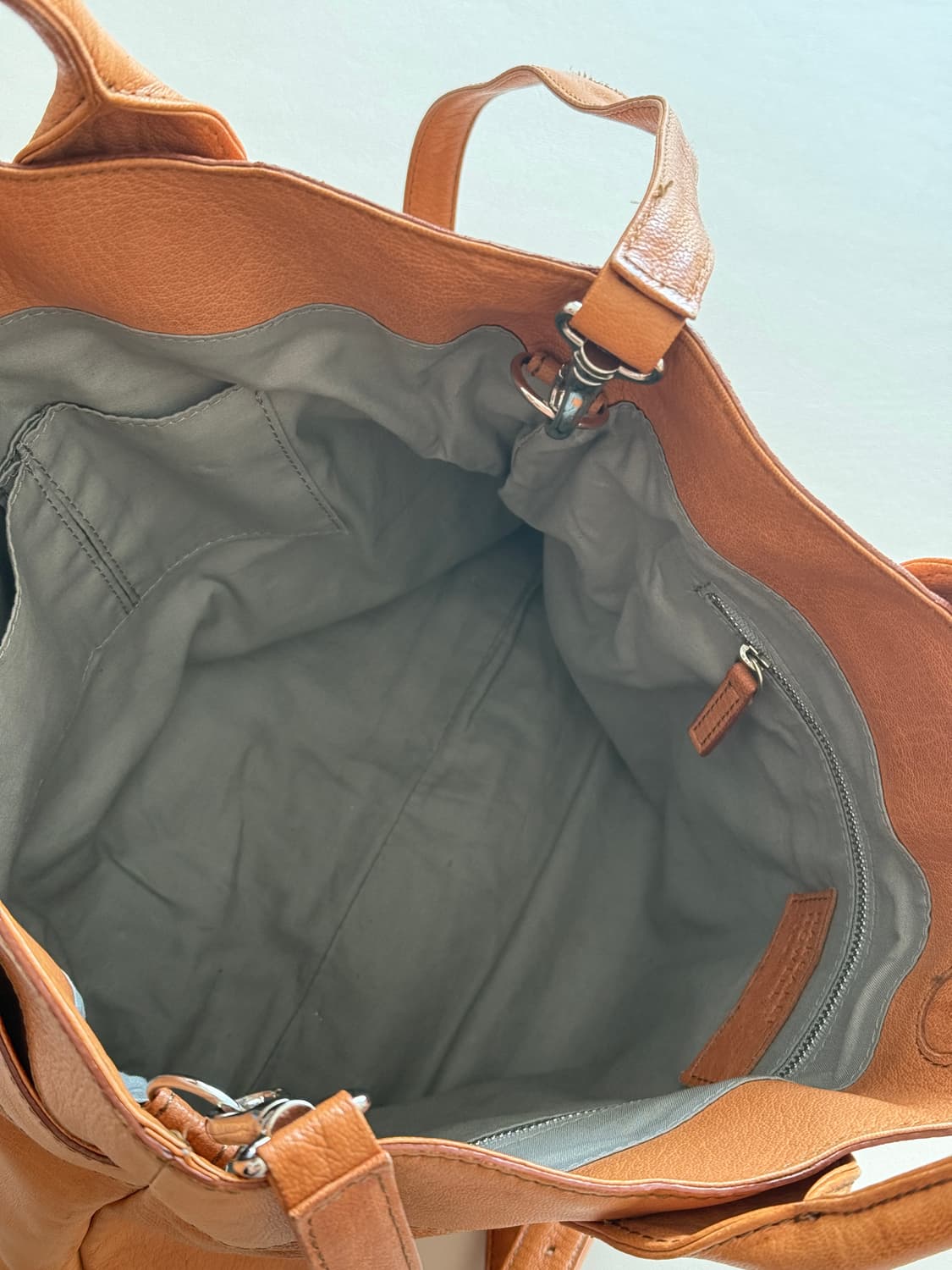 마가렛호웰 크로스백 헬멧백 /가죽 상품이미지4