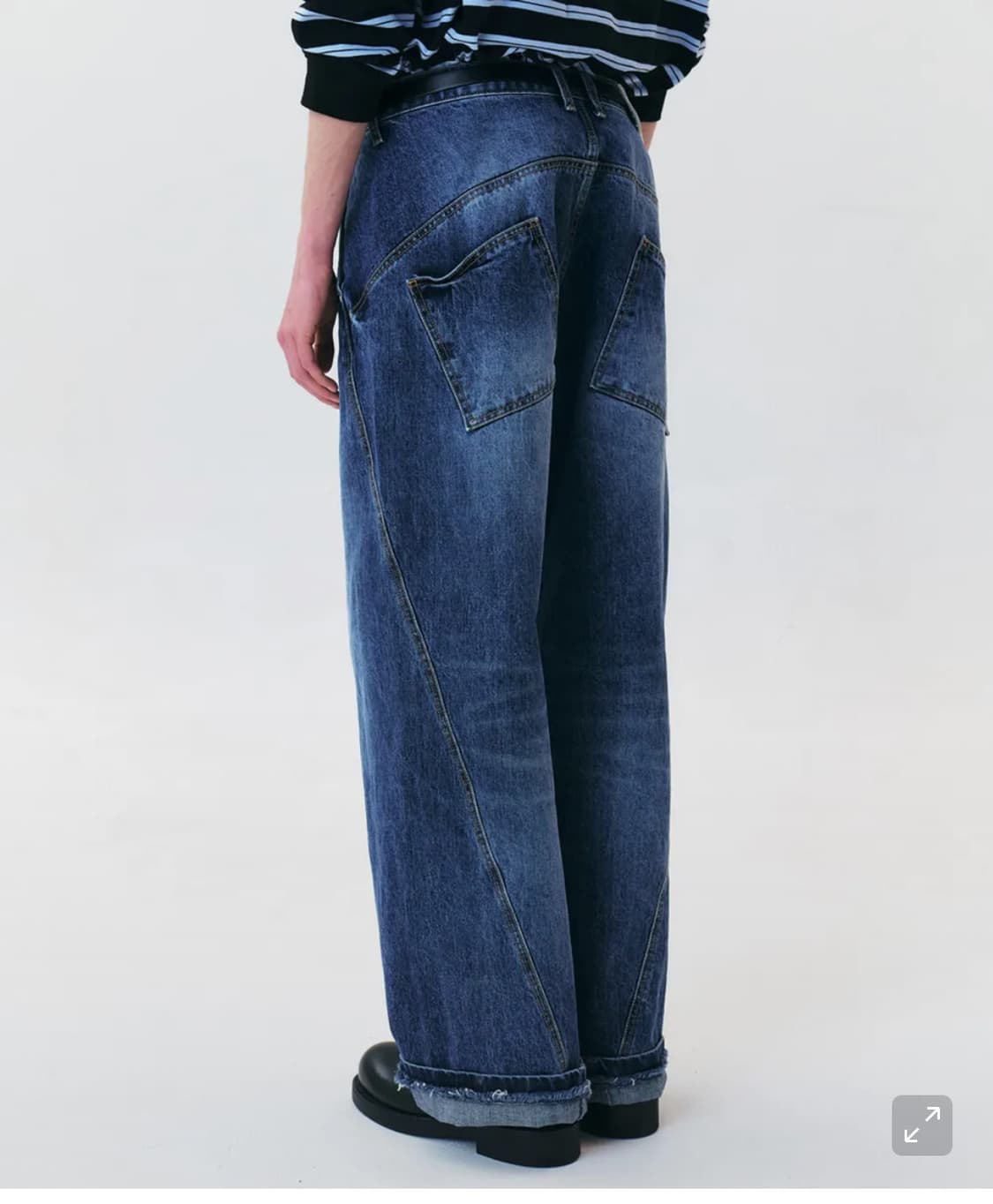 윈더 SLANTED RAW TURN-UP JEANS Deep Blue 상품이미지1