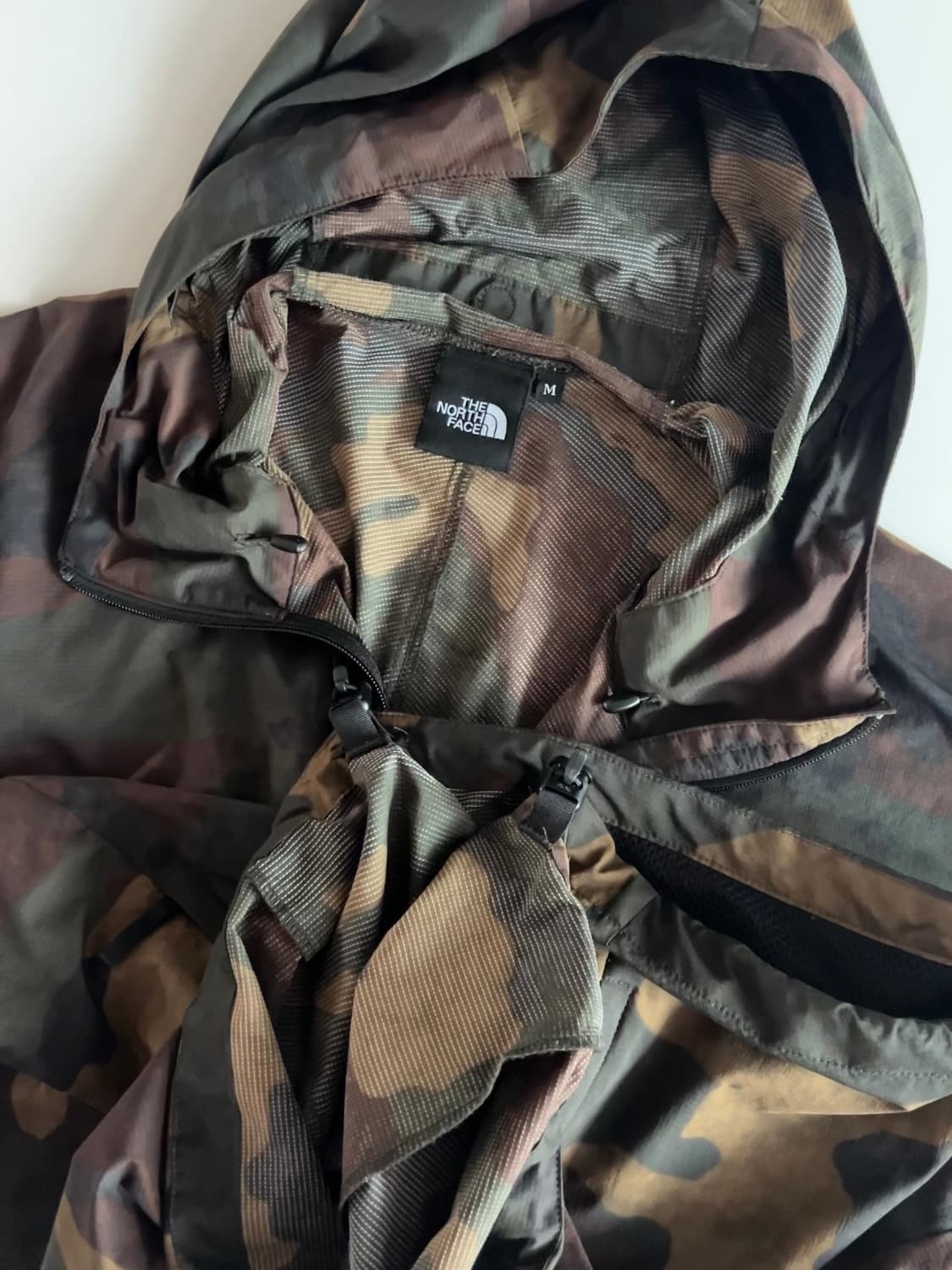 노스페이스 노벨티 카모 바람막이 M 상품이미지6