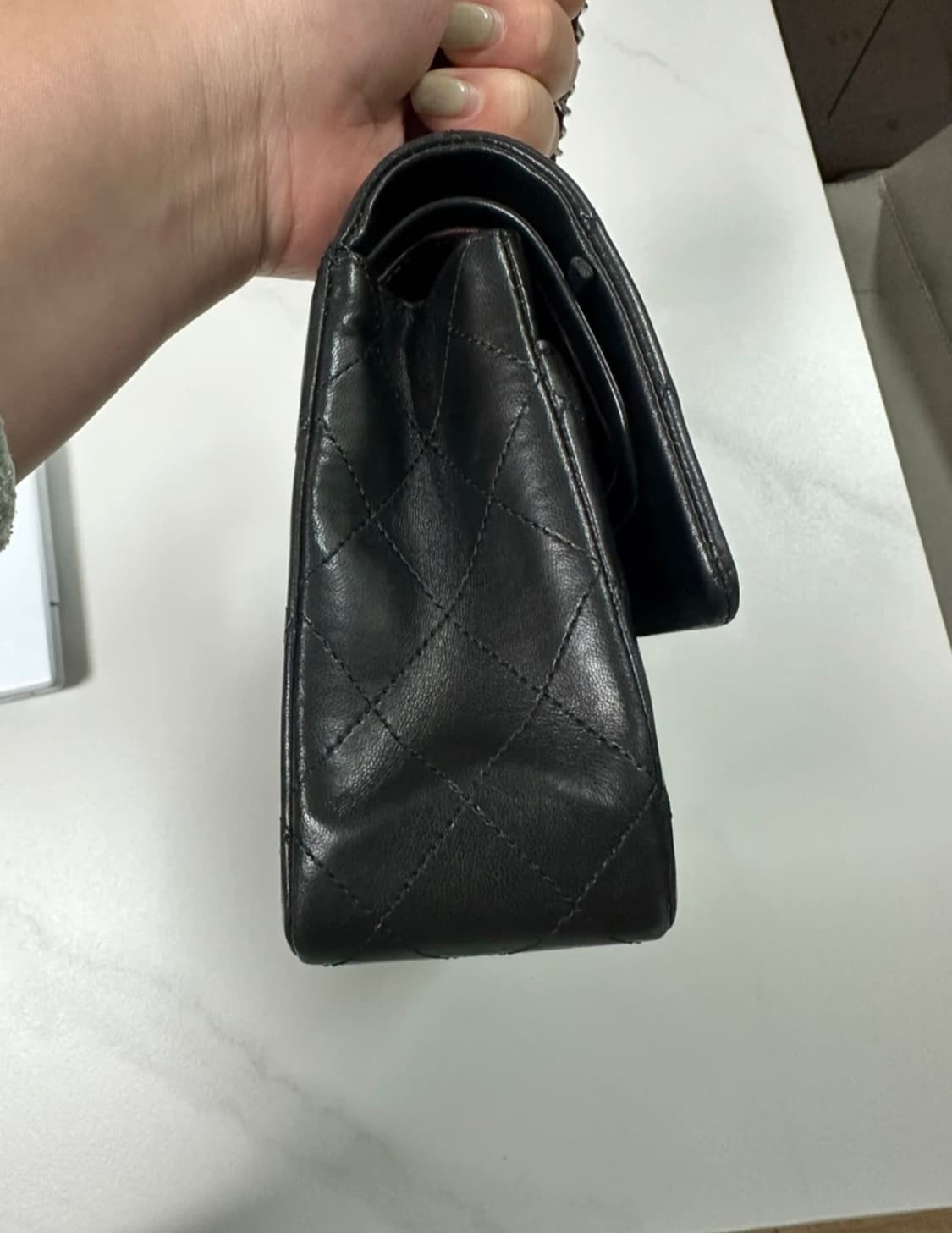 샤넬 클래식 플립백 미디움 블랙 램스킨 은장 상품이미지5