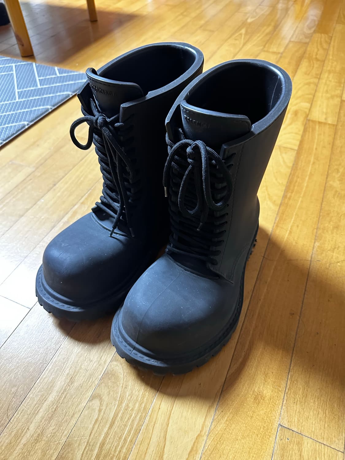 발렌시아가 스테로이드 부츠 41사이즈 상품이미지1