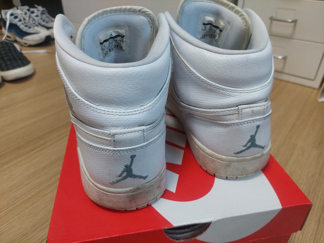 나이키 에어 조던 1 미드 '화이트 쿨그레이' 상품이미지5