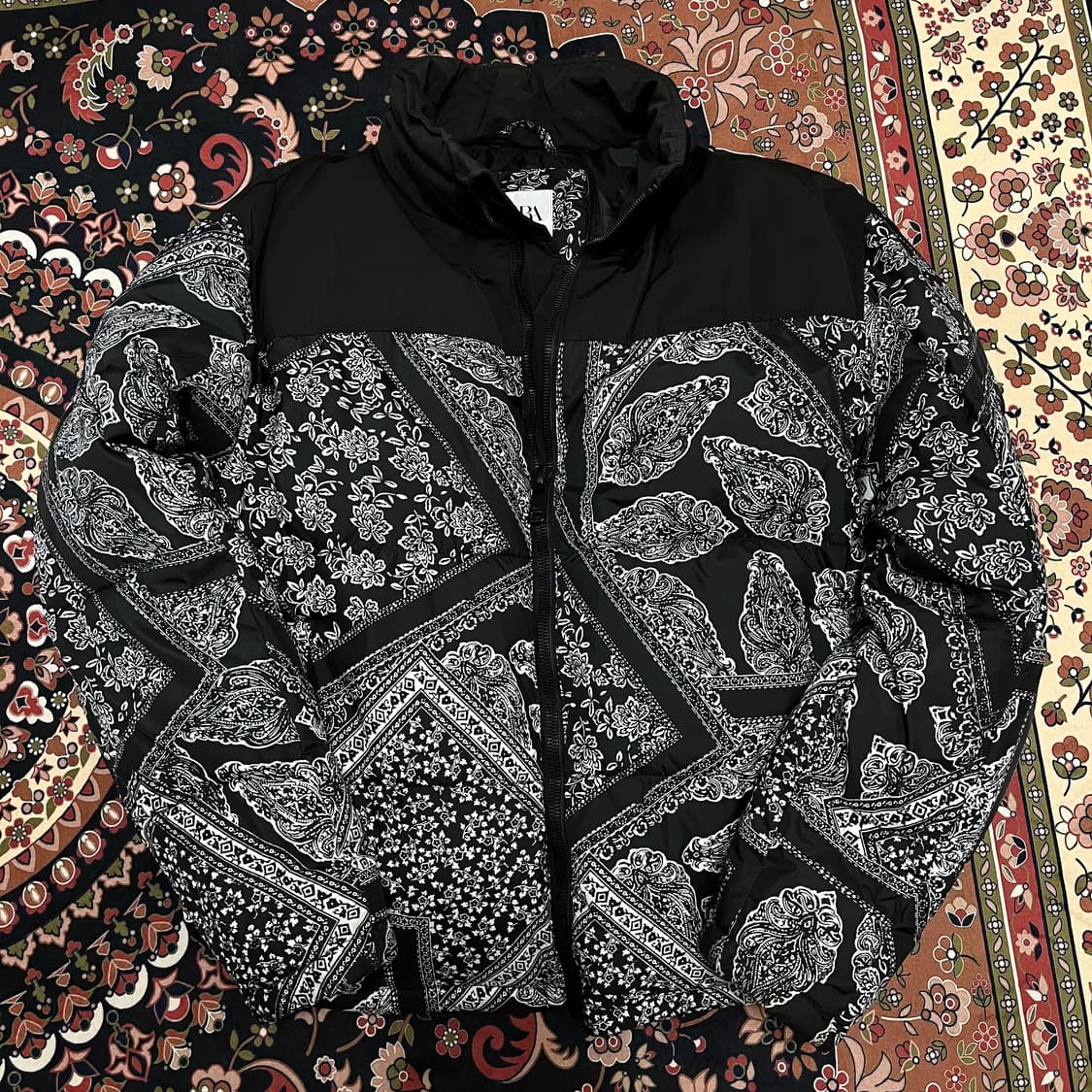 자라 반다나 페이즐리 다운 패딩 XL/105 상품이미지1