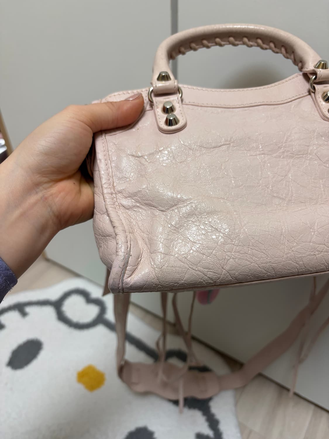 발렌시아가 로고 스트랩 시티백 미니 핑크 상품이미지8