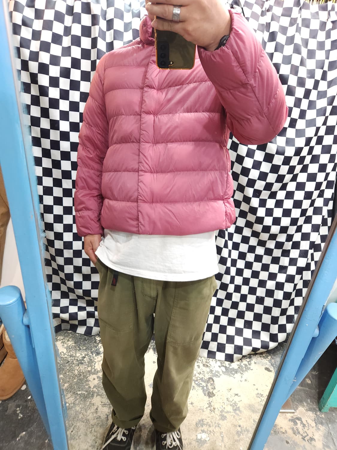 유니클로 핑크 울트라 라이트 다운

 상품이미지9