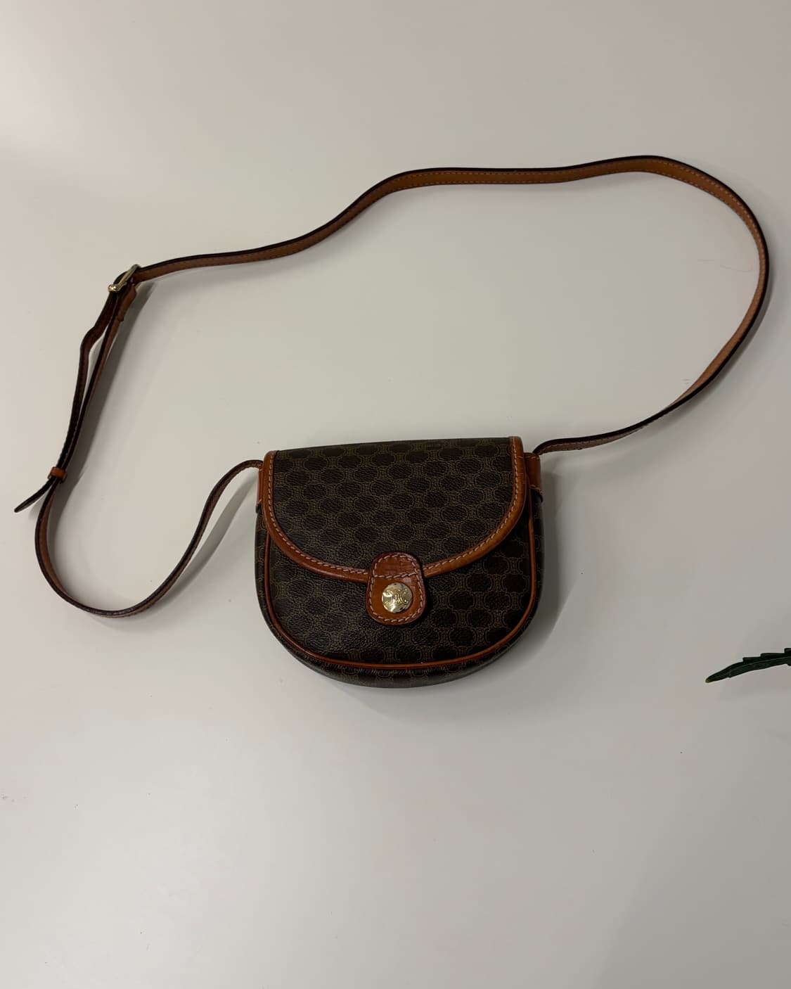 셀린느 마카담 미니 크로스백 상품이미지8