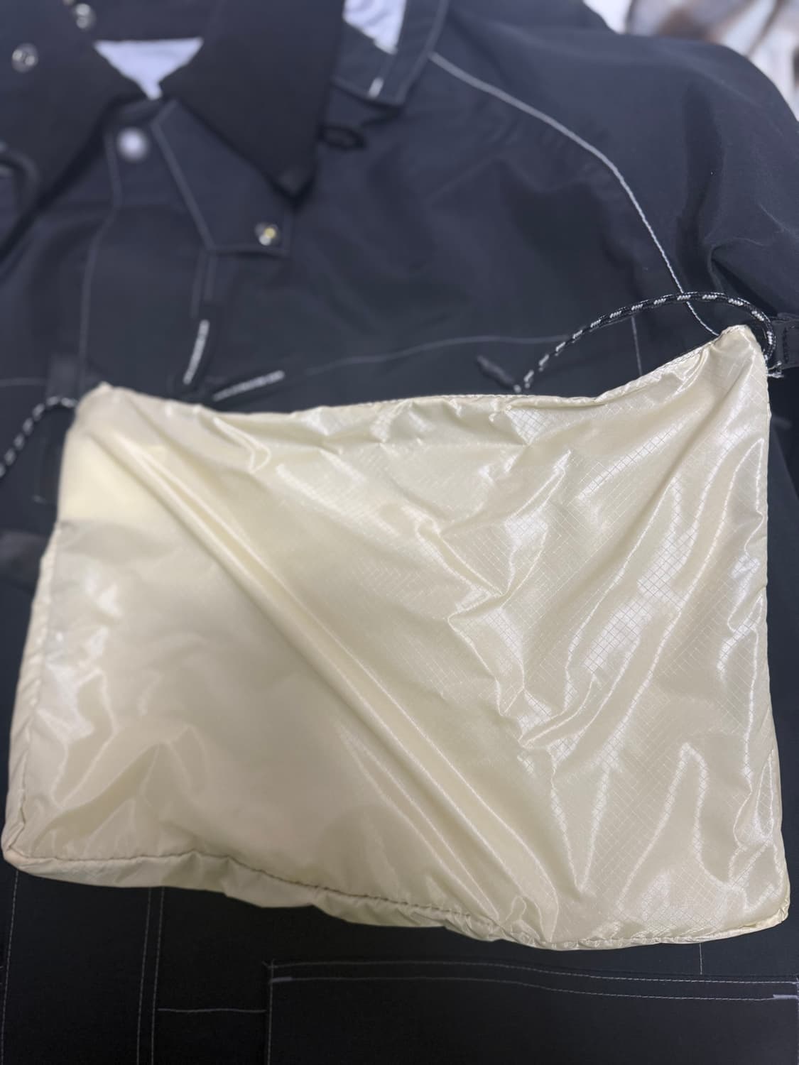 앤드원더 샤코슈백 상품이미지3