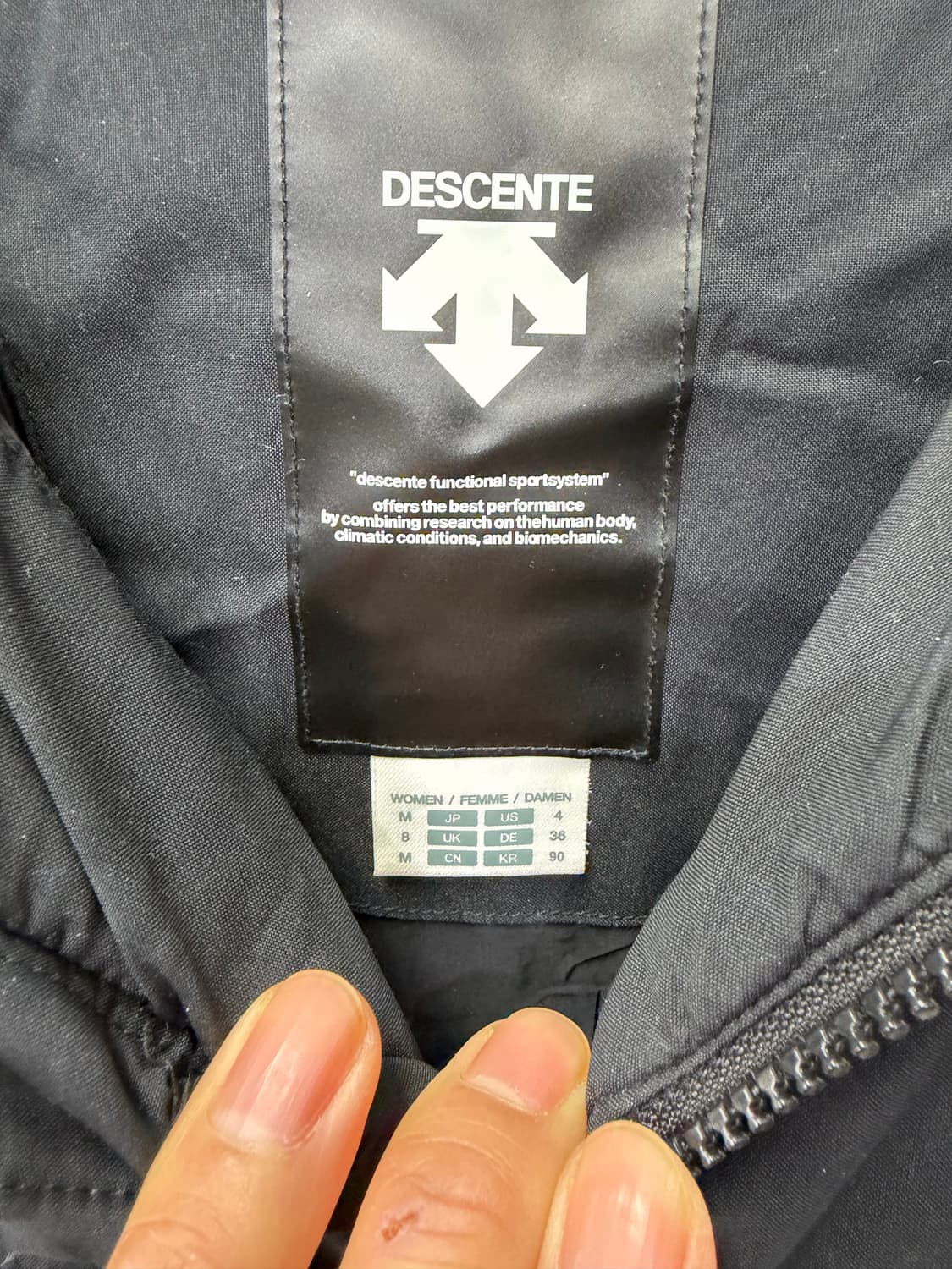 정품) 데상트 여성 패딩 M 상품이미지7